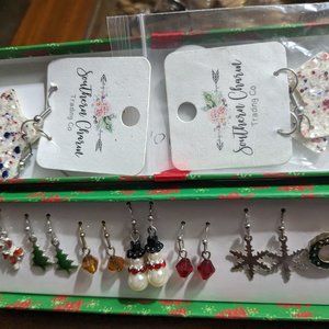 VINTAGE 2012 AVON 7pc Holiday Earring Set NEW in the box - 6 Hooks/1 Stud +